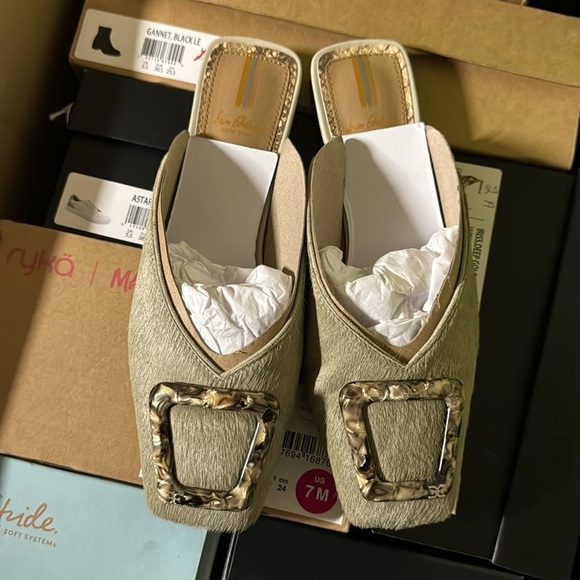 SAM EDELMAN Lavina Buckle Mules - Picture 4 of 6